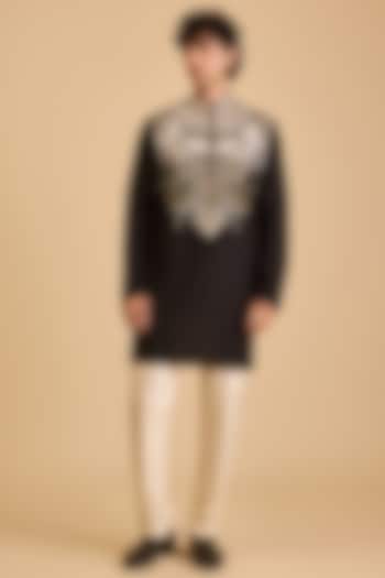 Black Linen Blend Embroidered Kurta Set by Siddartha Tytler Men at Pernia's Pop Up Shop