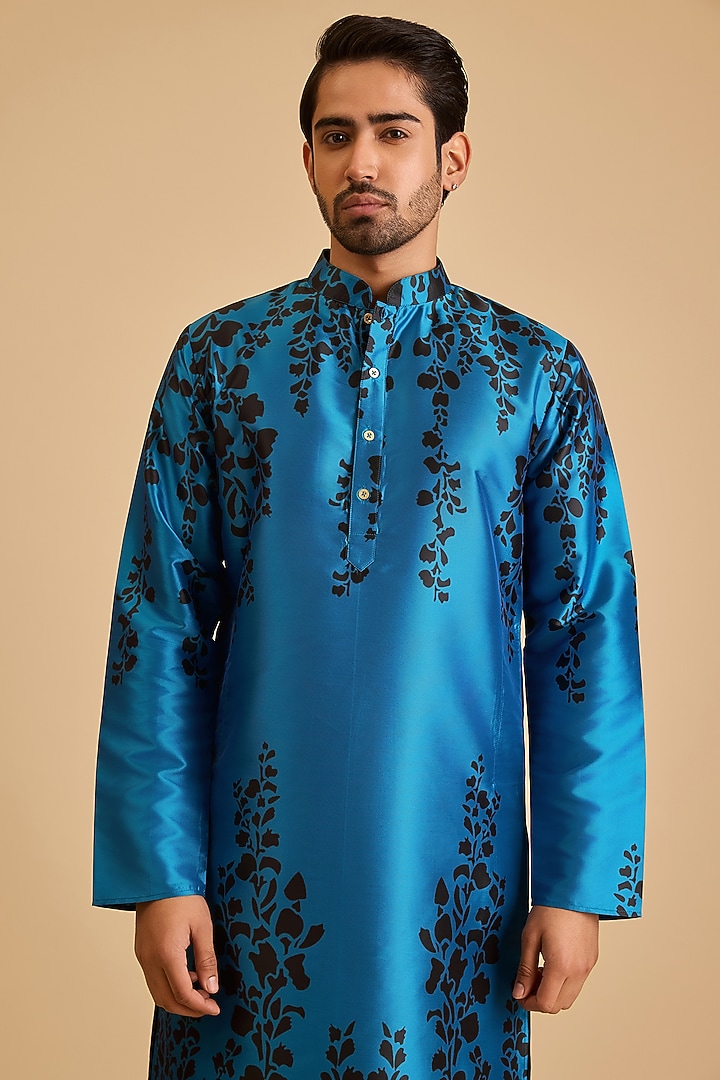 Blue Silk Printed Kurta by Siddartha Tytler Men at Pernia's Pop Up Shop