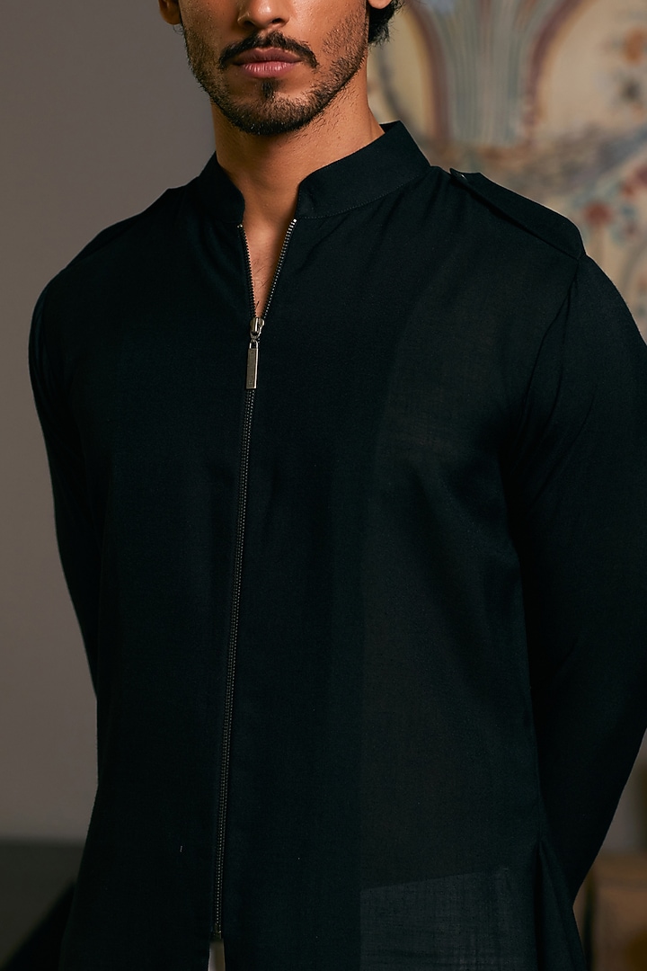 Black Blended Linen Draped Kurta by Siddartha Tytler Men at Pernia's Pop Up Shop