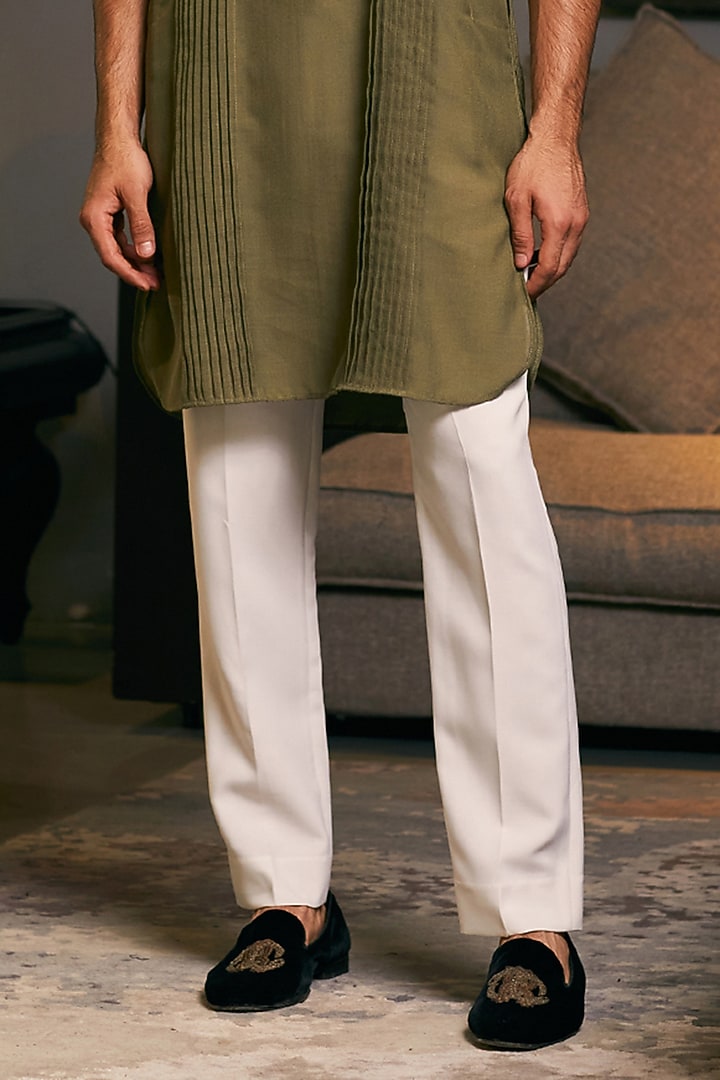 Olive Blended Linen Kurta by Siddartha Tytler Men at Pernia's Pop Up Shop