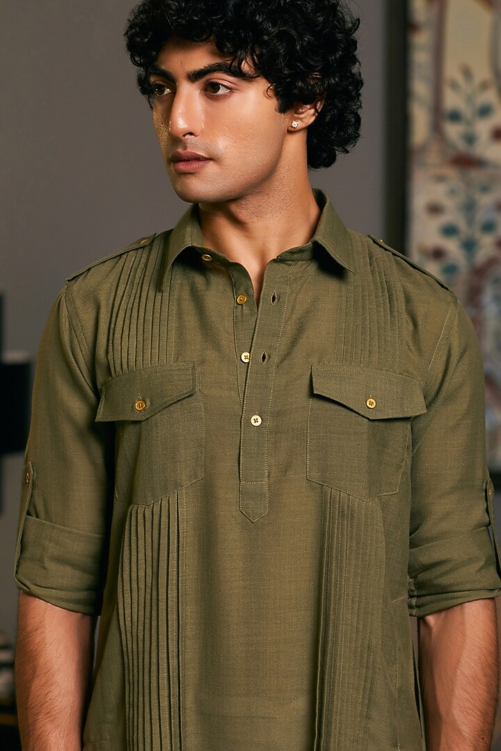Olive Blended Linen Kurta by Siddartha Tytler Men at Pernia's Pop Up Shop