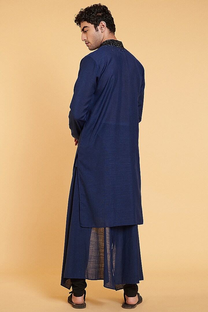 Blue Blended Linen Embroidered Kurta Set by Siddartha Tytler Men at Pernia's Pop Up Shop