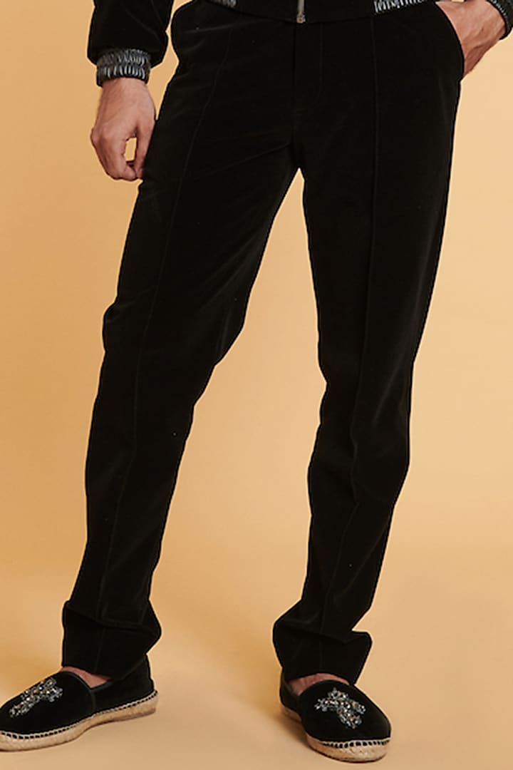 Black Velvet Pants Design by Siddartha Tytler Men at Pernia's Pop Up Shop  2024