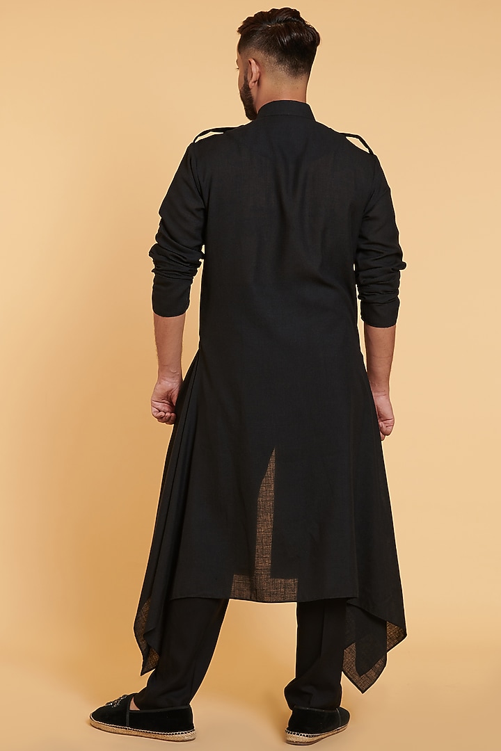 Black Blended Linen Draped Kurta Set by Siddartha Tytler Men at Pernia's Pop Up Shop