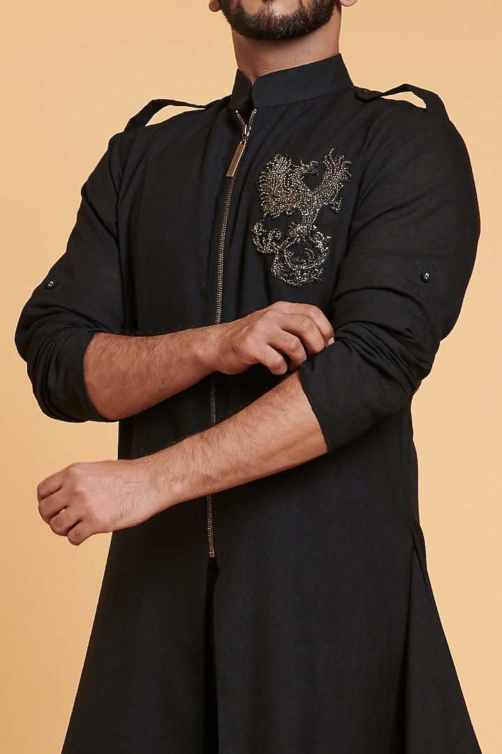 Black Blended Linen Draped Kurta Set by Siddartha Tytler Men at Pernia's Pop Up Shop