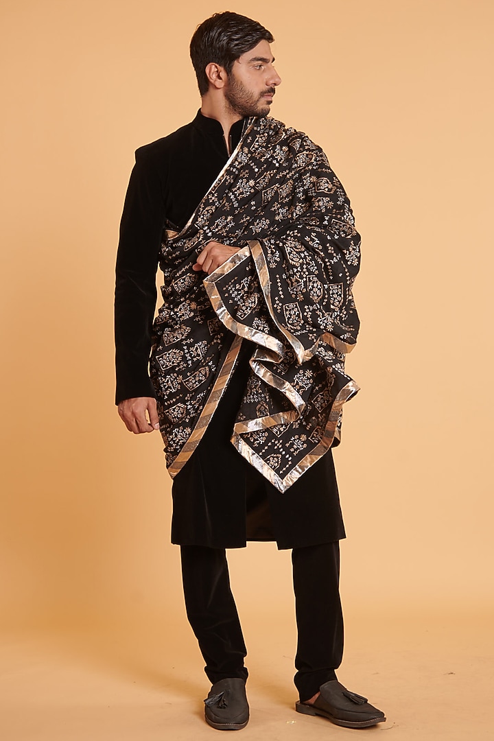 Black & Gold Blended Linen Aari Embroidered Dupatta by Siddartha Tytler Men at Pernia's Pop Up Shop