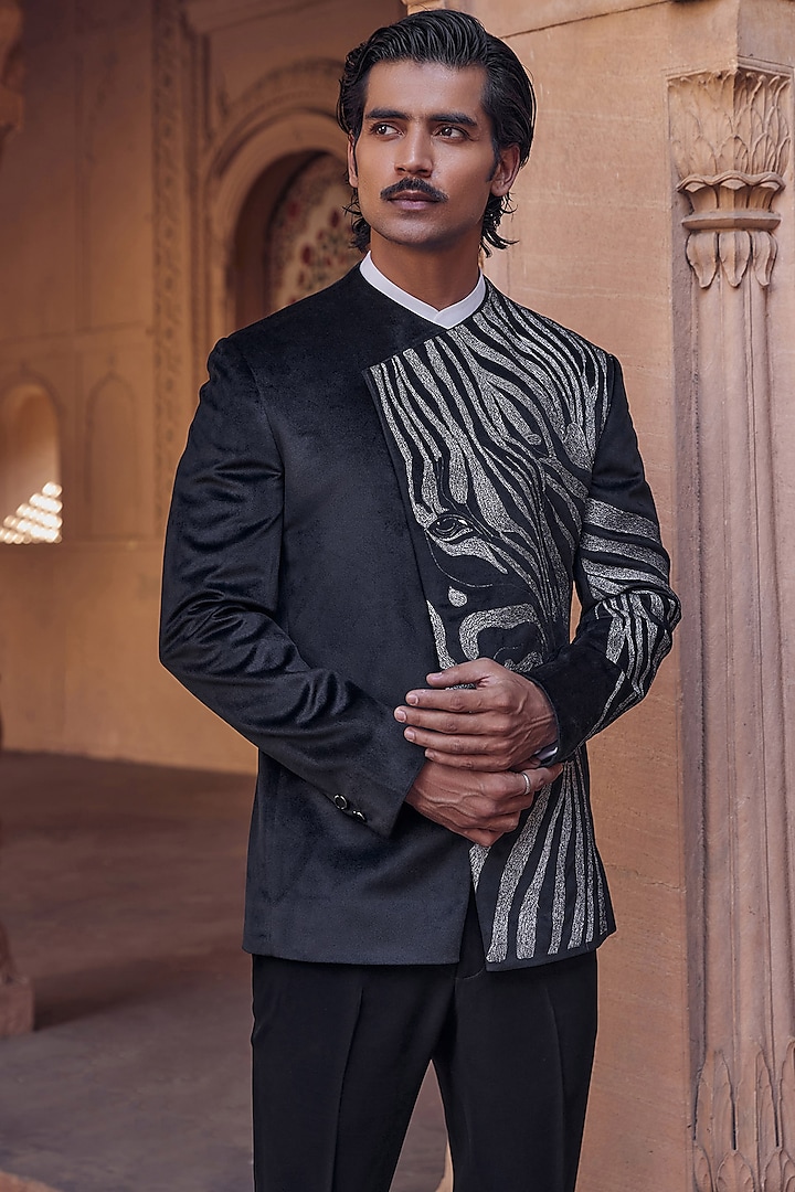 Black Chanderi Hand Embroidered Bandhgala Jacket by Studio Bagechaa Men