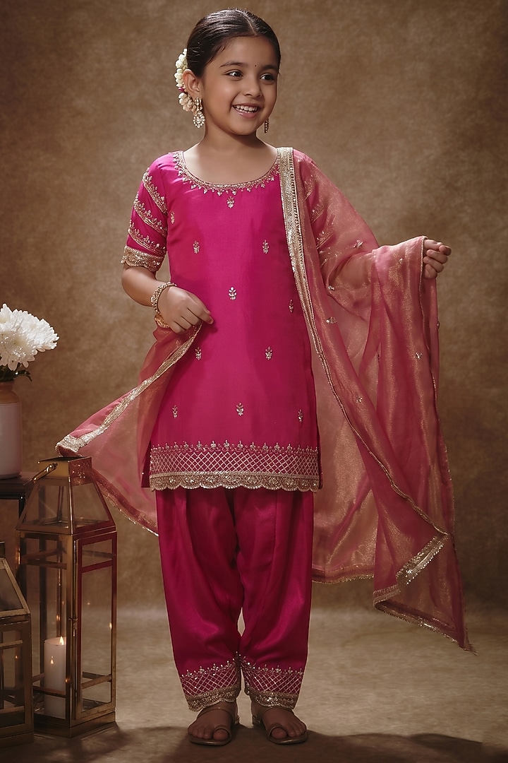Pink Viscose Georgette Embroidered Kurta Set For Girls by Starflower by Renee Label at Pernia's Pop Up Shop