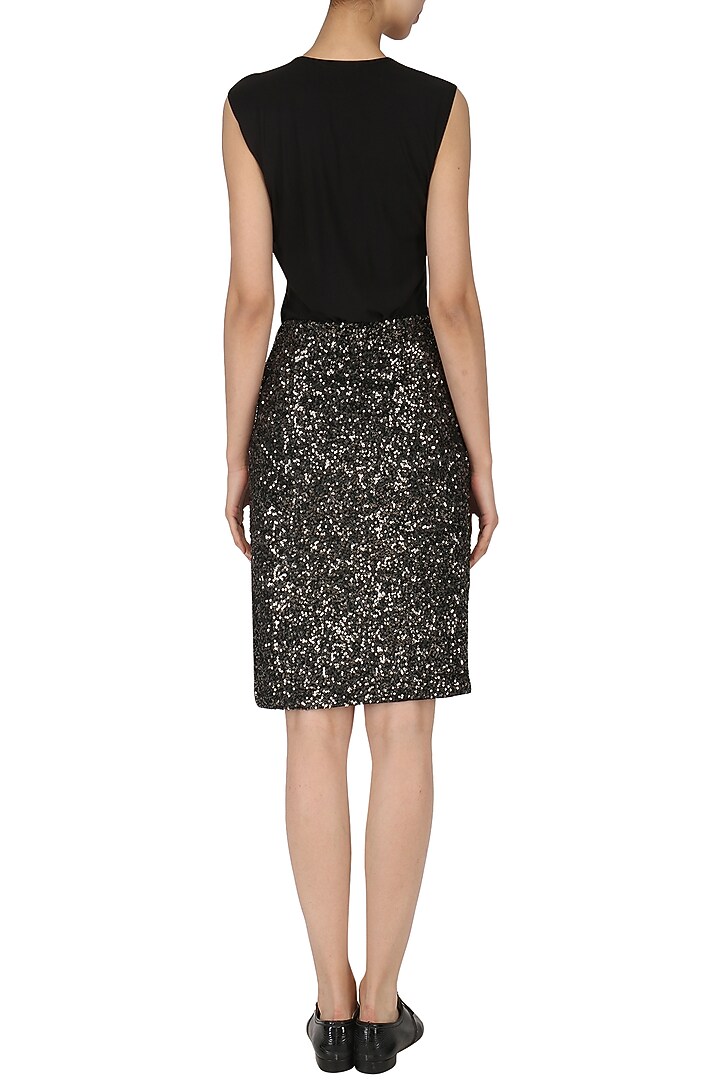 Black sequined skirt available only at Pernia's Pop Up Shop.