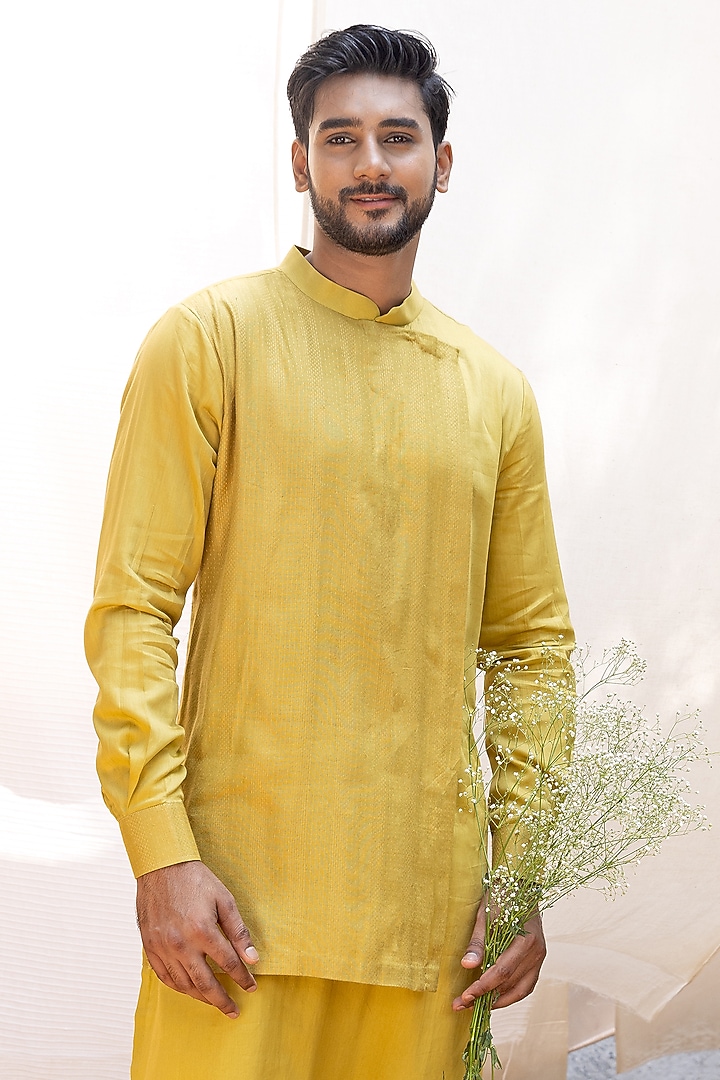 Lime Green Cotton Satin Kurta Set by Surabhi Agarwal at Pernia's Pop Up Shop