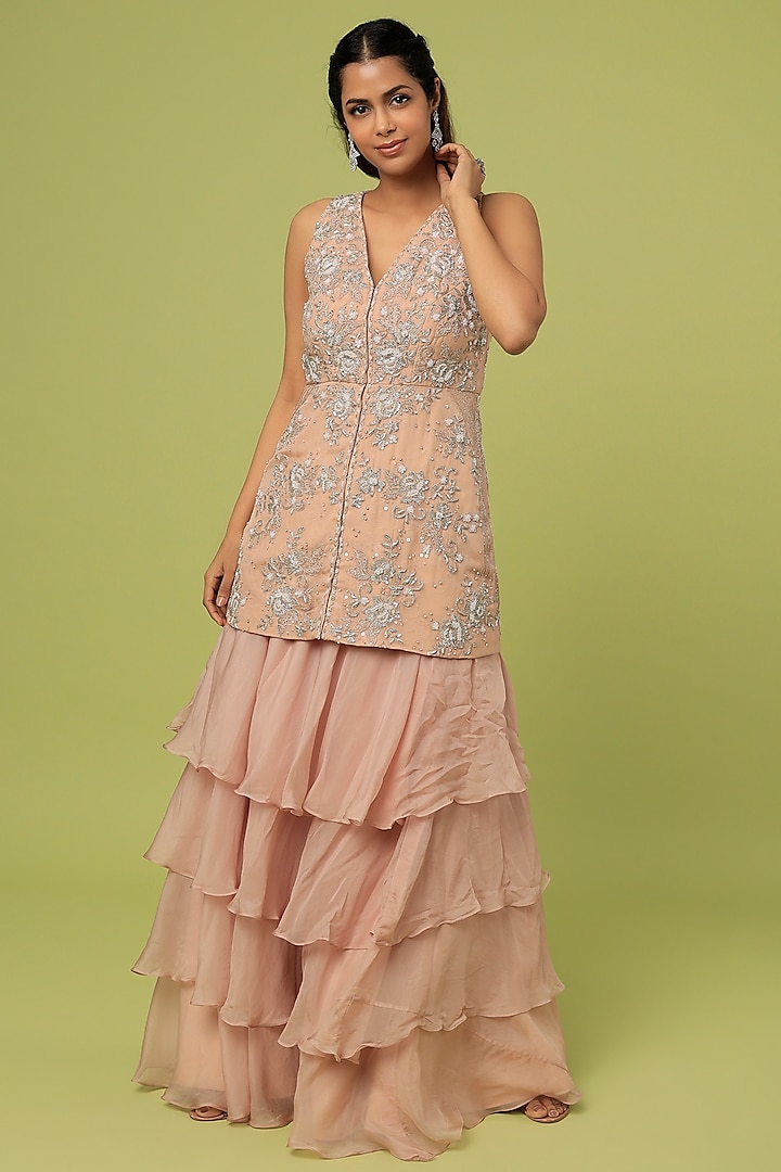 Peach Viscose Organza Kurta Set by Sunita Bhandari at Pernia's Pop Up Shop