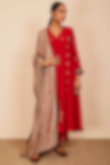 Red Silk Embroidered Kurta Set by Sue Mue