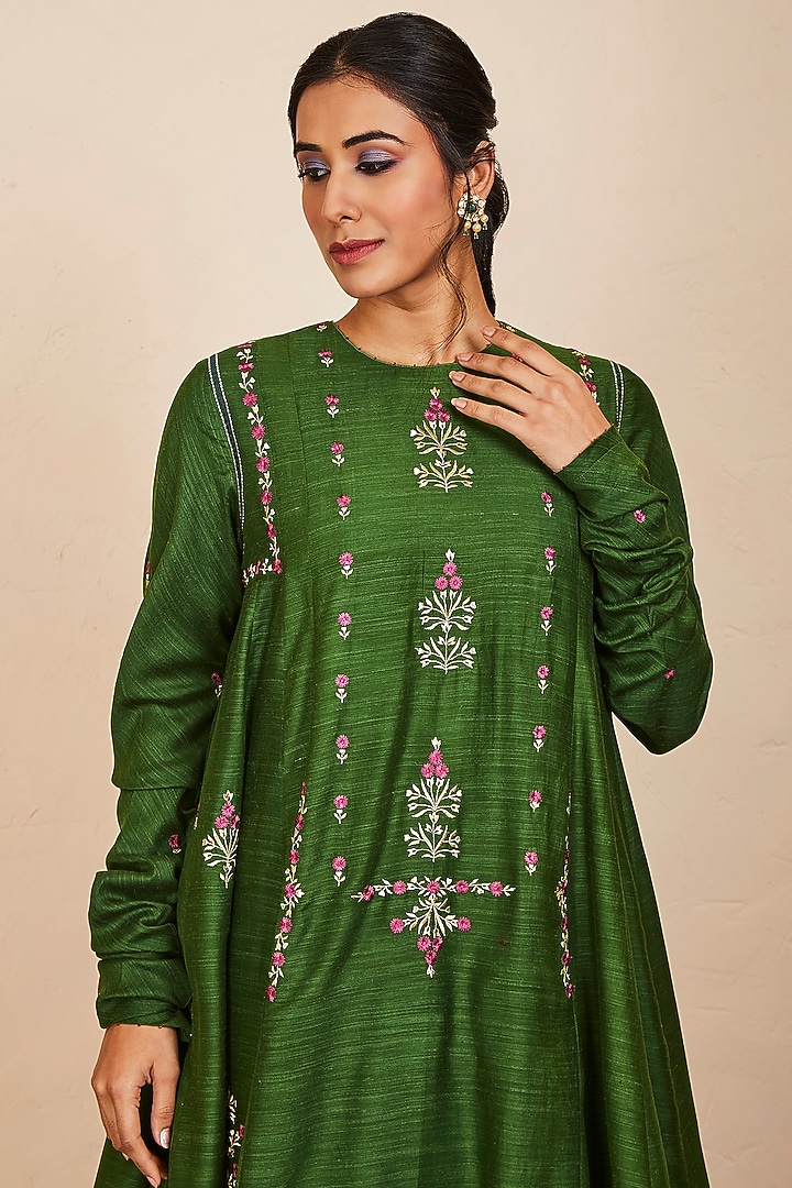 Green Tussar Georgette Embroidered Wedding Anarkali Set by Sue Mue at Pernia's Pop Up Shop