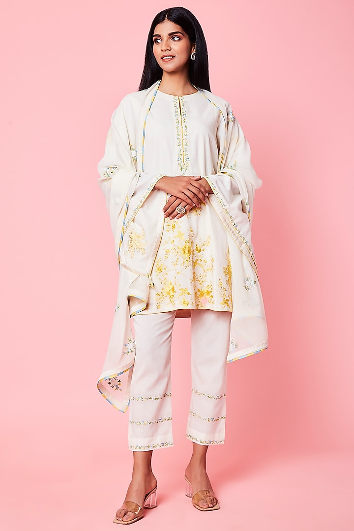 Off-White Embroidered Short Kurta Set by Sue Mue