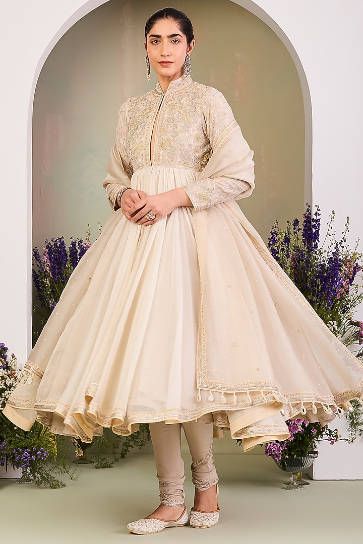 White & Beige Handwoven Silk Chanderi Dabka Work Bridal Anarkali Set by Sue Mue at Pernia's Pop Up Shop