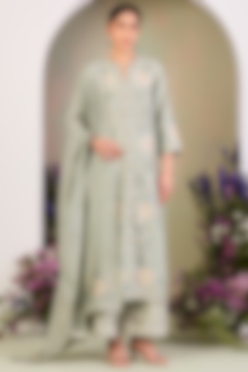 Sage Green Handwoven Silk Chanderi Embroidered Kurta Set by Sue Mue at Pernia's Pop Up Shop