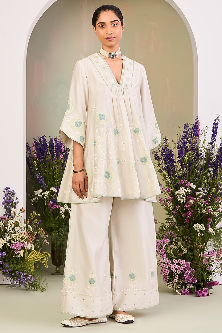 Greenish White Handwoven Silk Chanderi Embroidered Kurta Set by Sue Mue at Pernia's Pop Up Shop