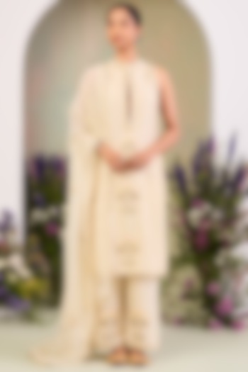 Light Yellow Handwoven Silk Chanderi Embroidered Kurta Set by Sue Mue at Pernia's Pop Up Shop