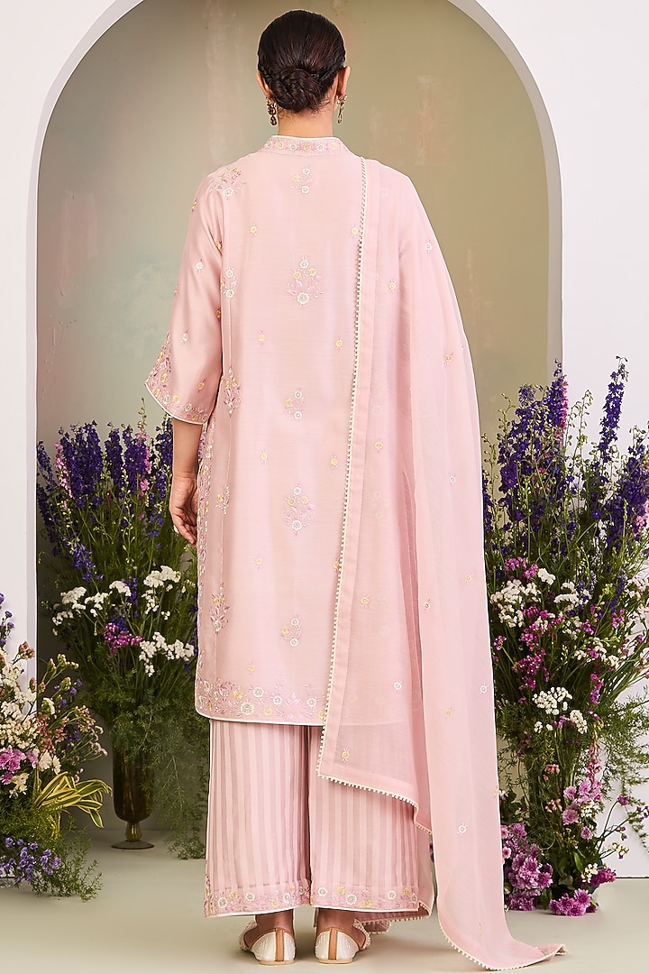 Pastel Pink Handwoven Silk Chanderi Embroidered Kurta Set by Sue Mue at Pernia's Pop Up Shop
