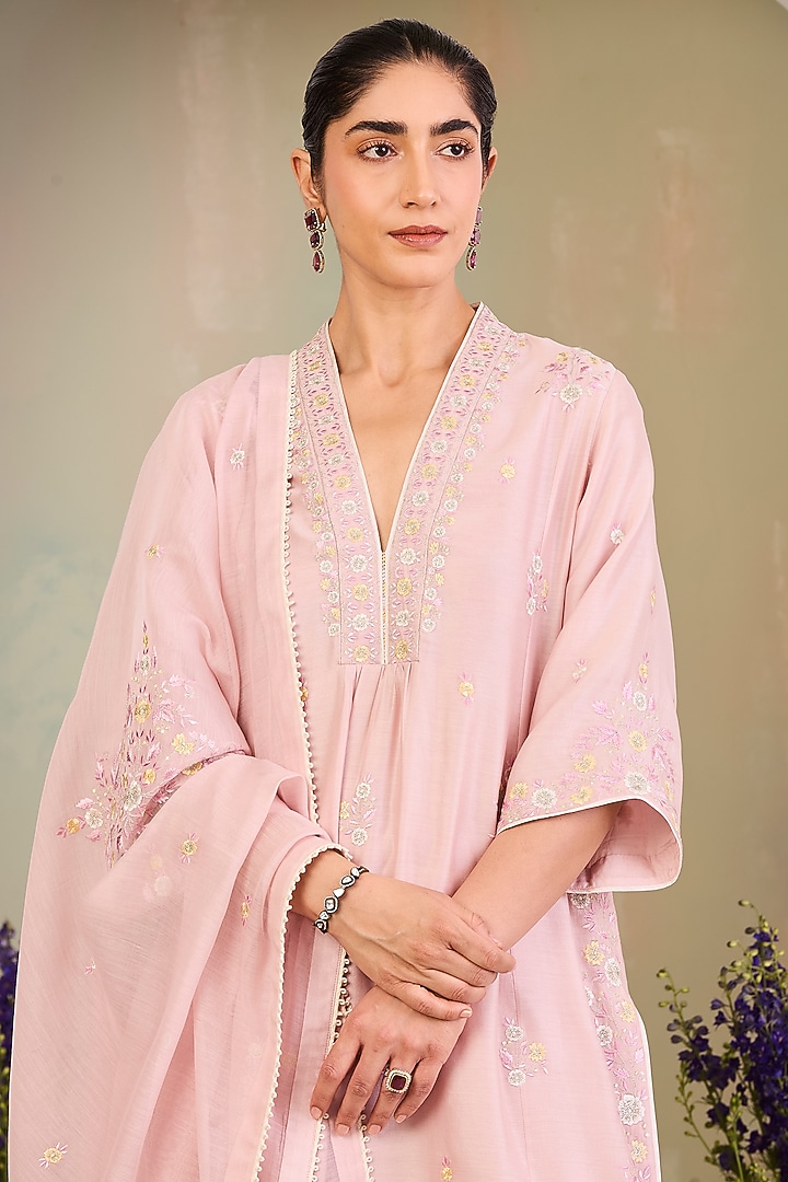 Pastel Pink Handwoven Silk Chanderi Embroidered Kurta Set by Sue Mue at Pernia's Pop Up Shop