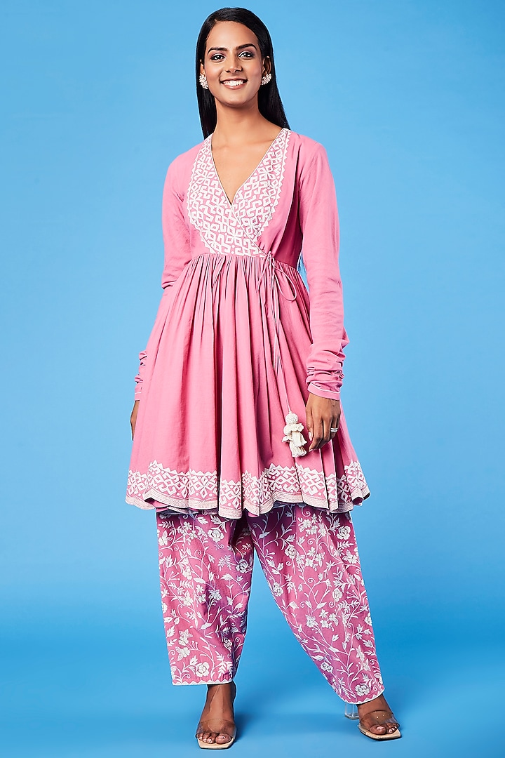 Pink Embroidered Short Kurta Set by Sue Mue