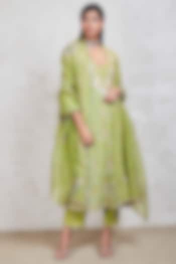 Green Parsi Motifs Embroidered Kurta Set by Sue Mue at Pernia's Pop Up Shop