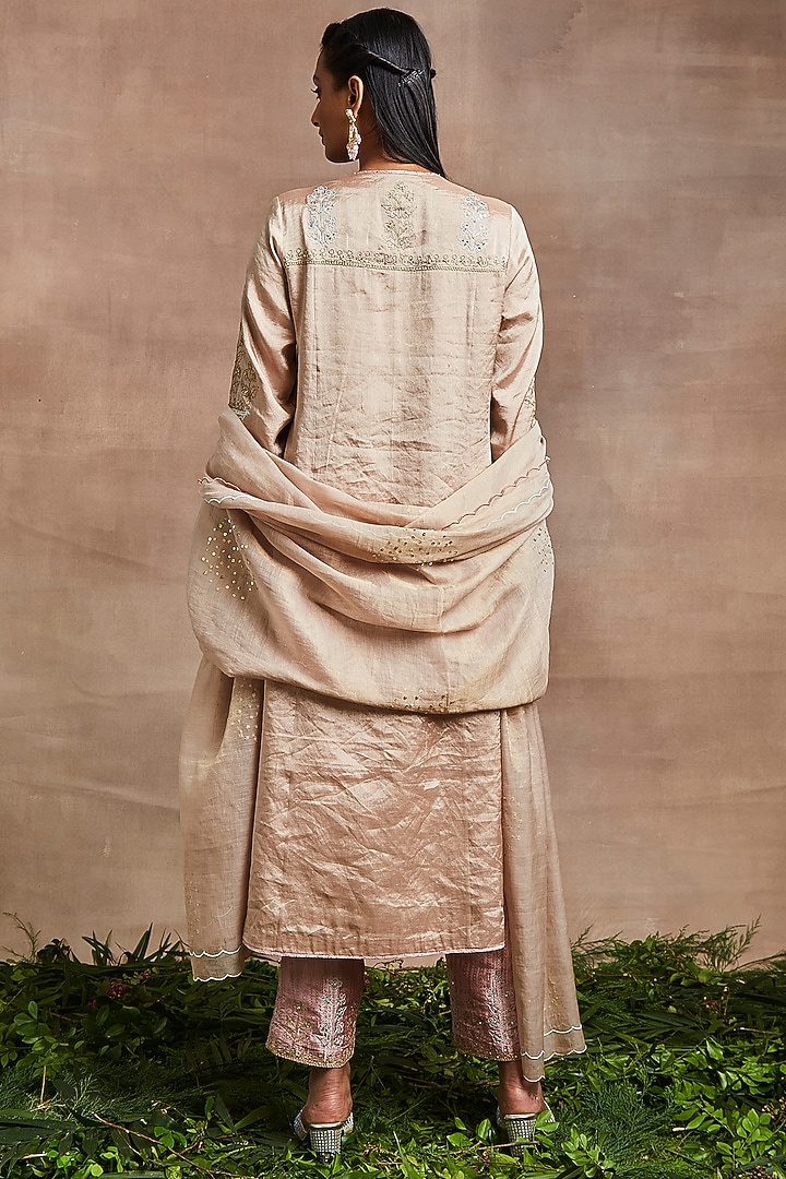 Peach Handwoven Silk Tissue Hand Embroidered Kurta Set by Sue Mue at Pernia's Pop Up Shop