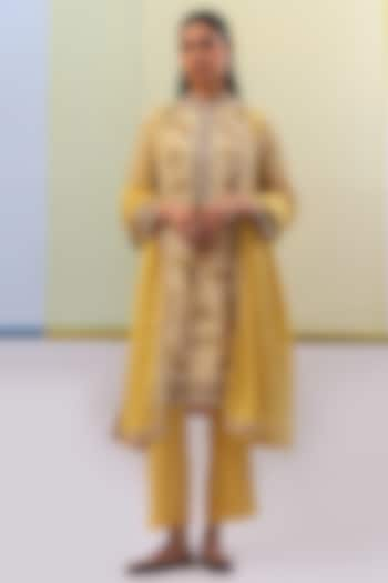 Yellow Pure Silk Georgette Sequins Embroidered Kurta Set by Sue Mue at Pernia's Pop Up Shop