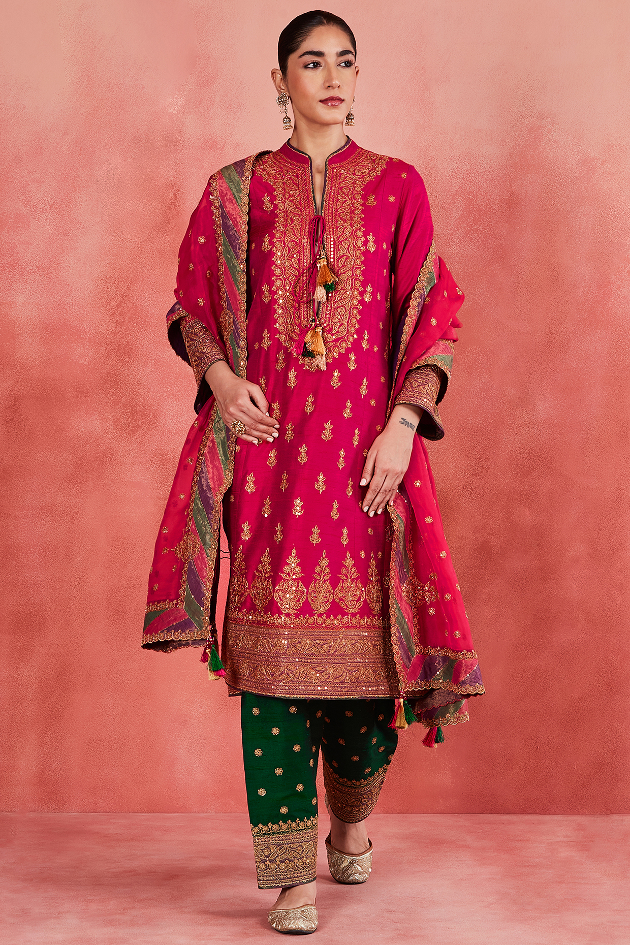 Ruby Pink Raw Silk Dori & Sequins Embroidered Kurta Set by Sue Mue at Pernia's Pop Up Shop