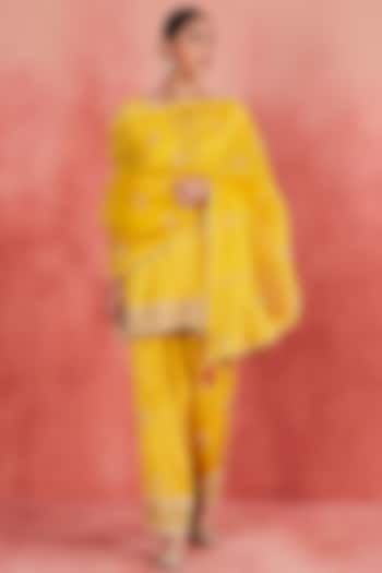 Yellow Pure Silk Dori & Sequins Embroidered A-line Kurta Set by Sue Mue at Pernia's Pop Up Shop