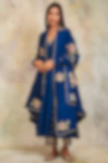 Midnight Blue Raw Silk Kurta Set by Sue Mue at Pernia's Pop Up Shop