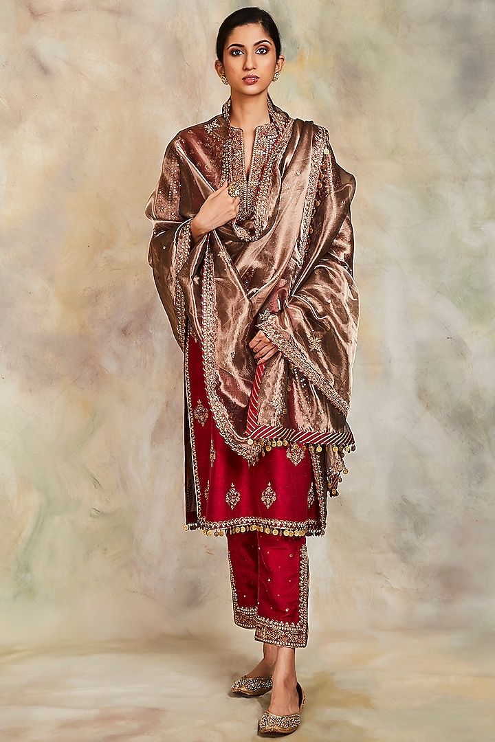 Maroon Kurta Set With Zardosi Motifs Work by Sue Mue at Pernia's Pop Up Shop