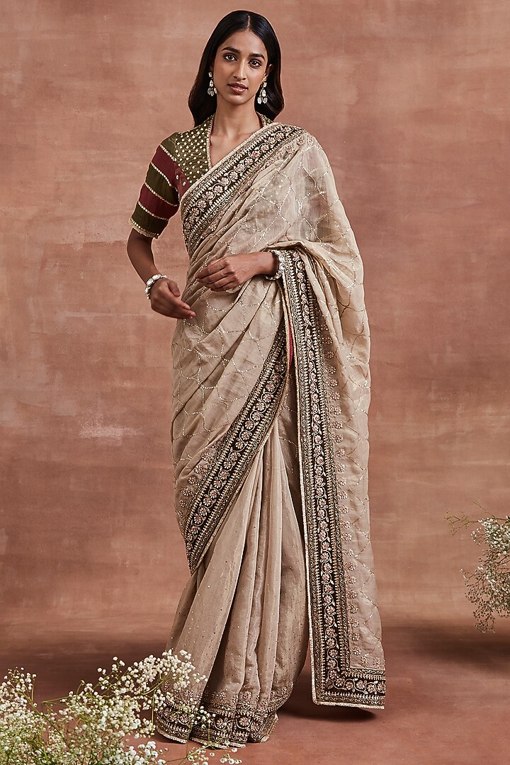 Gold Handwoven Chanderi Tissue Dori Embroidered Reception Saree Set by Sue Mue at Pernia's Pop Up Shop