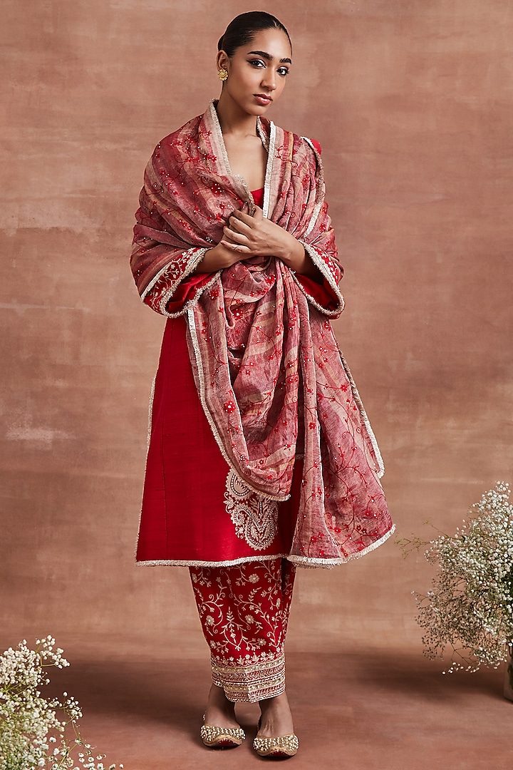 Red Raw Silk Pearl Embroidered Kurta Set by Sue Mue at Pernia's Pop Up Shop