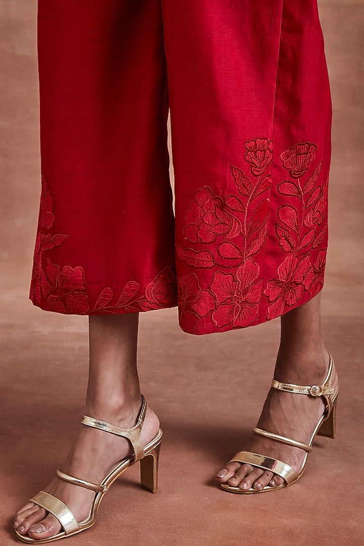 Red Handwoven Chanderi Silk Floral Applique Embellished Co-Ord Set by Sue Mue at Pernia's Pop Up Shop