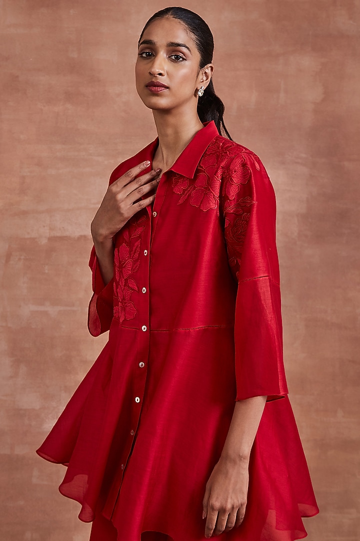 Red Handwoven Chanderi Silk Floral Applique Embellished Co-Ord Set by Sue Mue at Pernia's Pop Up Shop