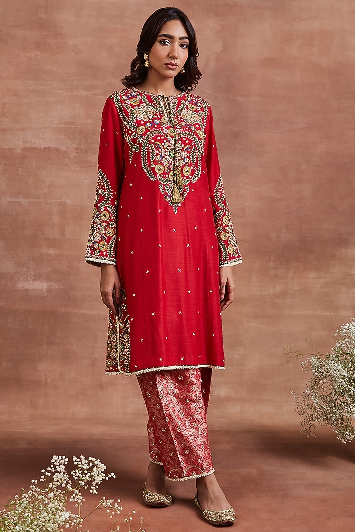 Red Moonga Silk Hand Embroidered Kurta Set by Sue Mue at Pernia's Pop Up Shop