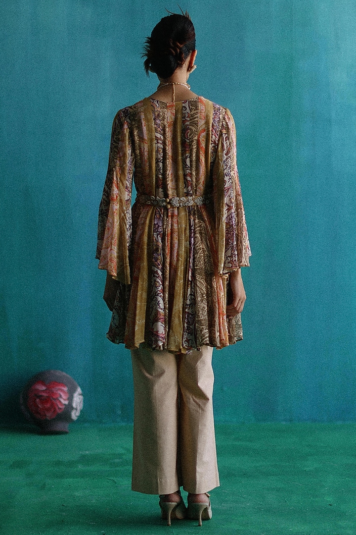 Cream Georgette Printed Kalidar Kurta Set by Sufna by Vanshika Gupta at Pernia's Pop Up Shop