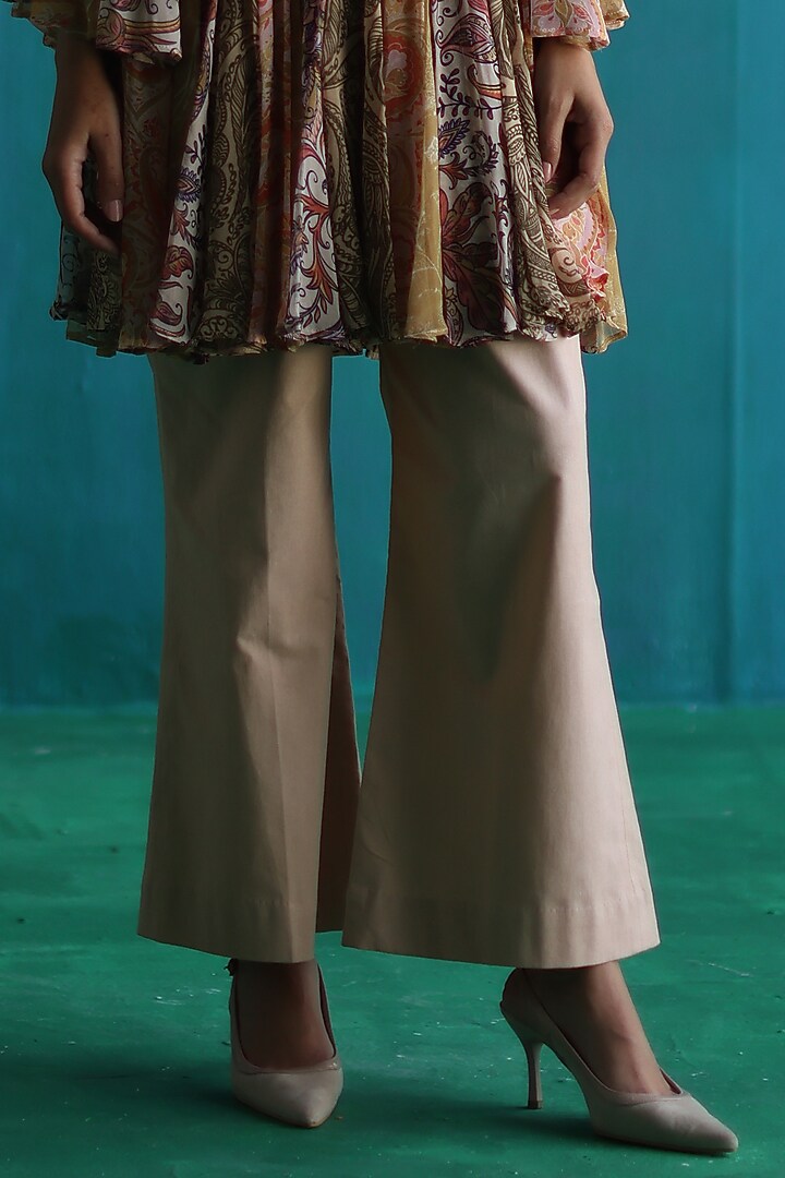Cream Georgette Printed Kalidar Kurta Set by Sufna by Vanshika Gupta at Pernia's Pop Up Shop