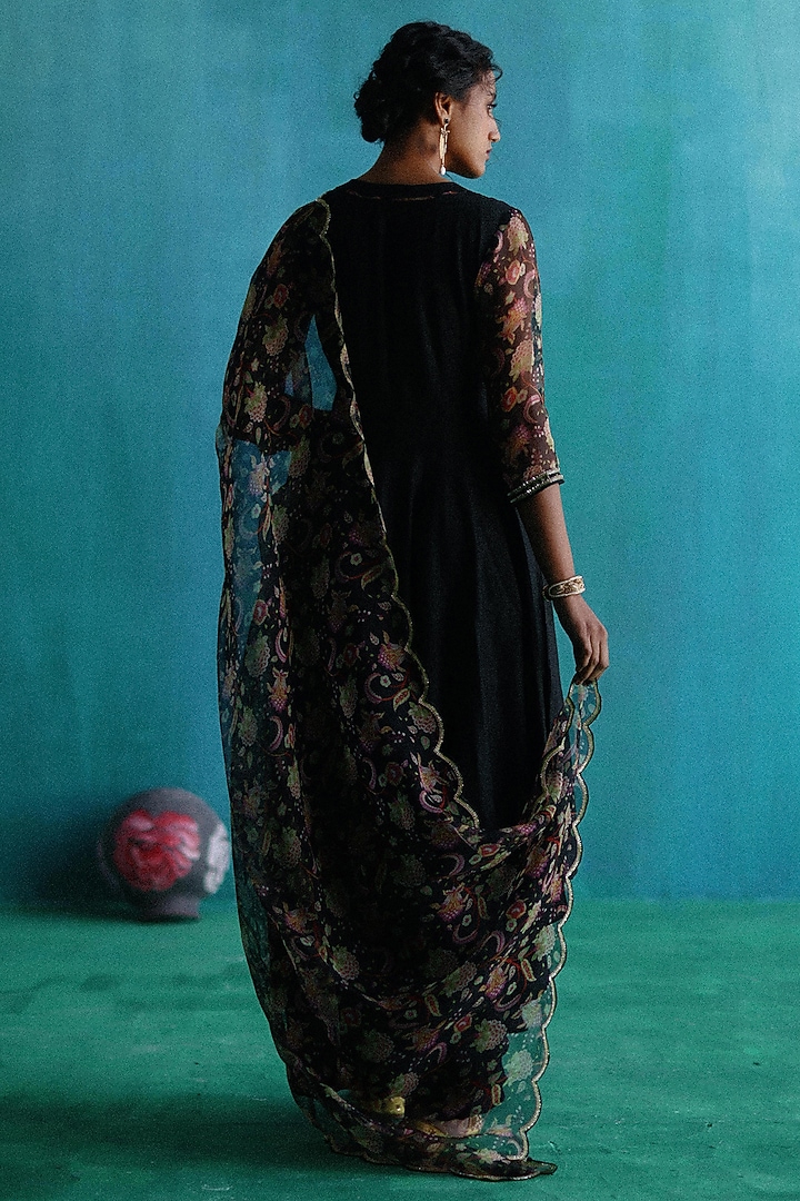 Black Viscose Silk Printed & Embroidered Asymmetric Kurta Set by Sufna by Vanshika Gupta at Pernia's Pop Up Shop
