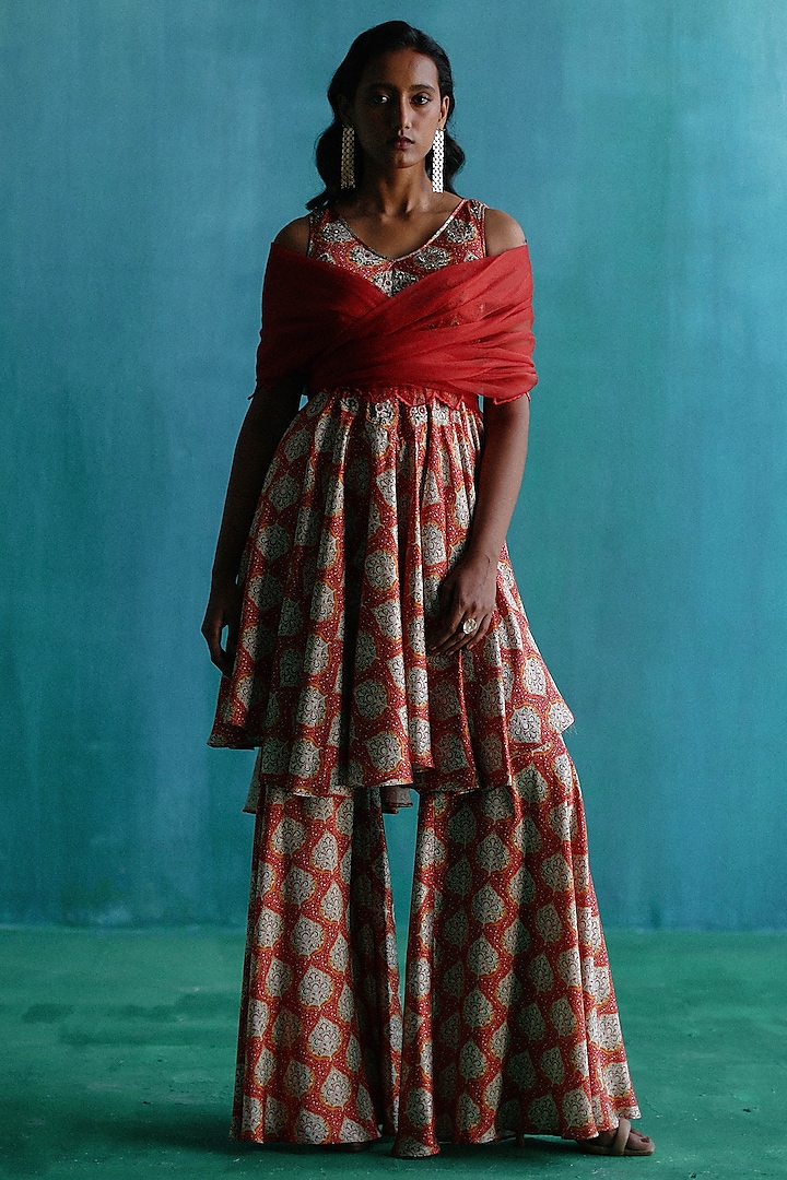 Red Satin Printed & Embroidered Kurta Set by Sufna by Vanshika Gupta