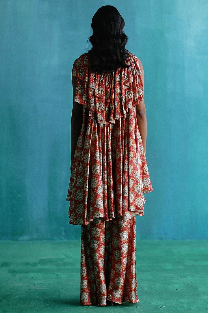 Red Satin Printed & Embroidered Kurta Set by Sufna by Vanshika Gupta at Pernia's Pop Up Shop