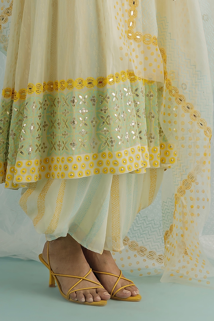 Ivory Georgette Printed & Embroidered Wedding Anarkali Set by Surbhi Gupta at Pernia's Pop Up Shop