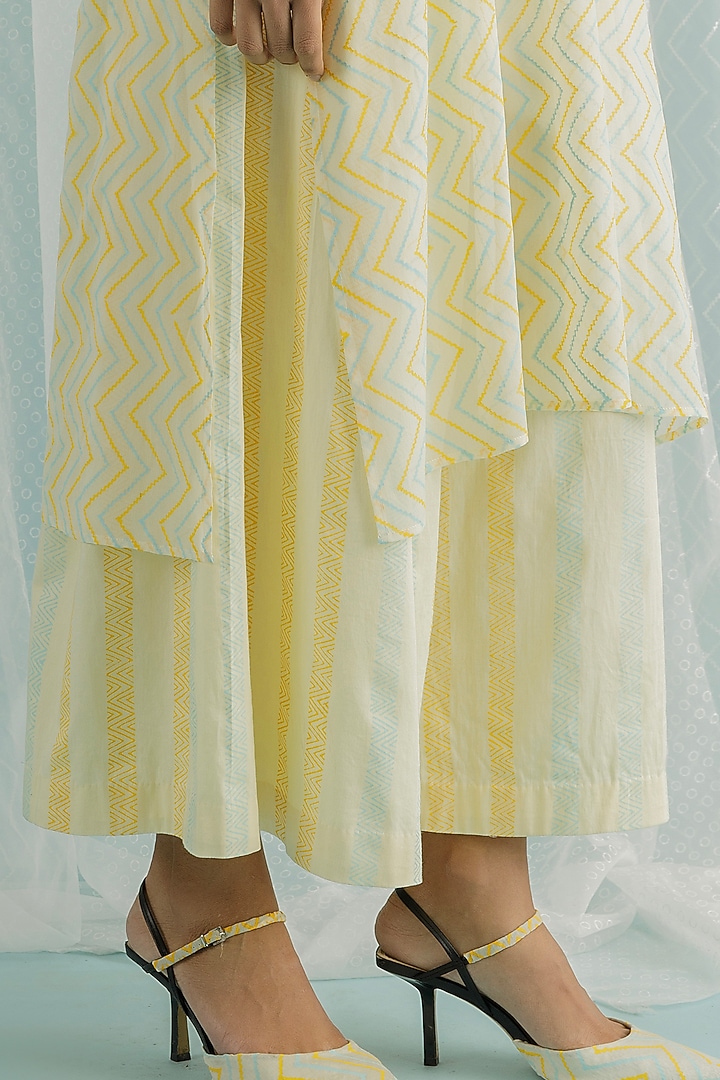 Ivory Georgette Printed & Embroidered Kurta Set by Surbhi Gupta at Pernia's Pop Up Shop