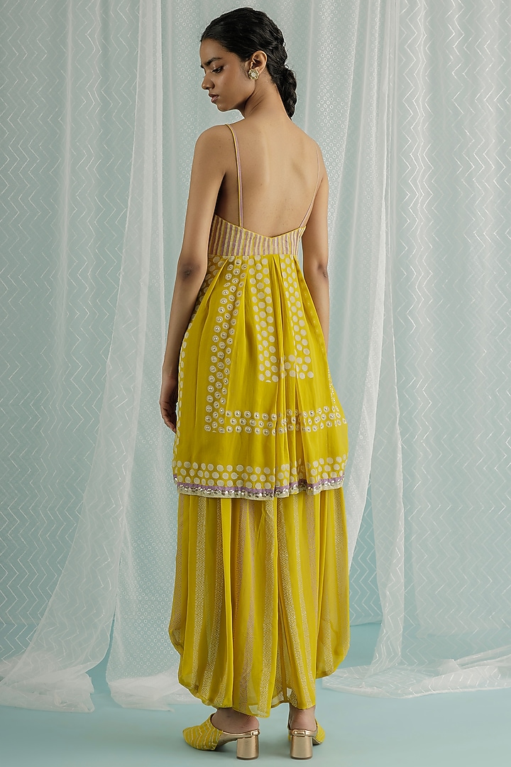 Canary Georgette Printed & Embroidered Kurta Set by Surbhi Gupta at Pernia's Pop Up Shop