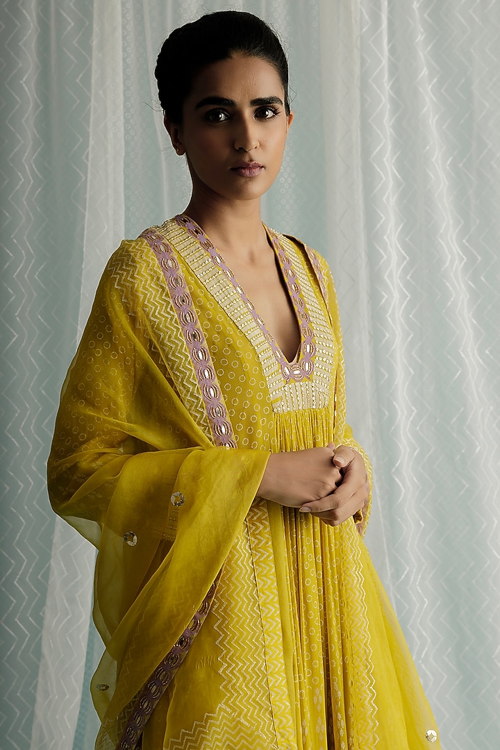 Canary Georgette Embroidered Wedding Anarkali Set by Surbhi Gupta at Pernia's Pop Up Shop