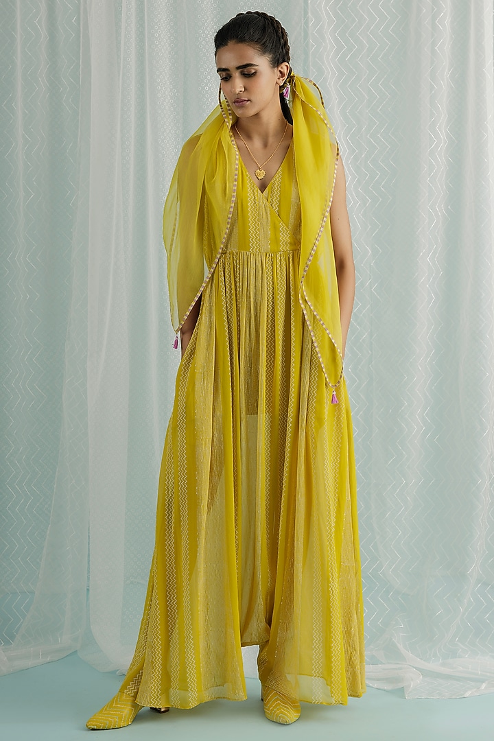 Canary Georgette Jumpsuit With Stole by Surbhi Gupta at Pernia's Pop Up Shop