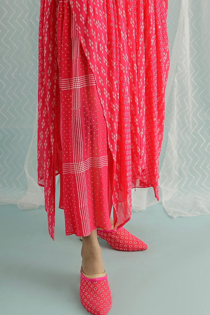 Fuchsia Georgette Printed & Embroidered Cape Set by Surbhi Gupta at Pernia's Pop Up Shop