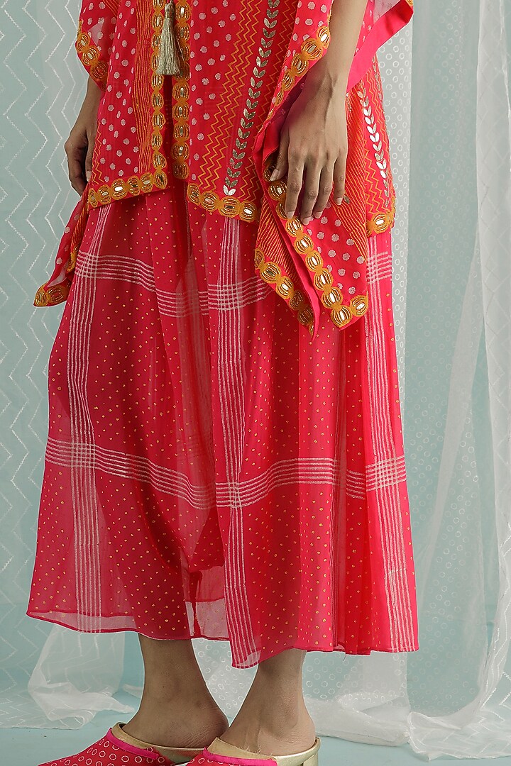 Fuchsia Georgette Printed Kaftan Set by Surbhi Gupta at Pernia's Pop Up Shop