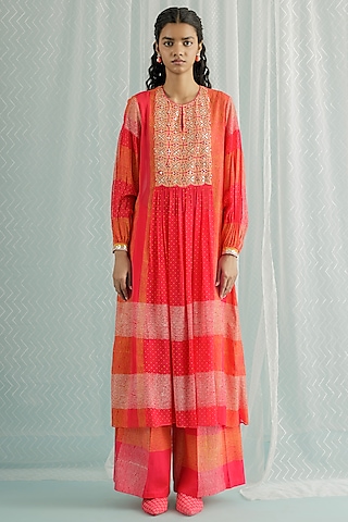Fuchsia Georgette Printed & Embroidered Kurta Set by Surbhi Gupta